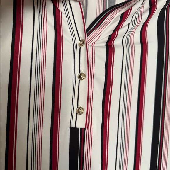 Women’s plus size top 1x red black white - Picture 3 of 6